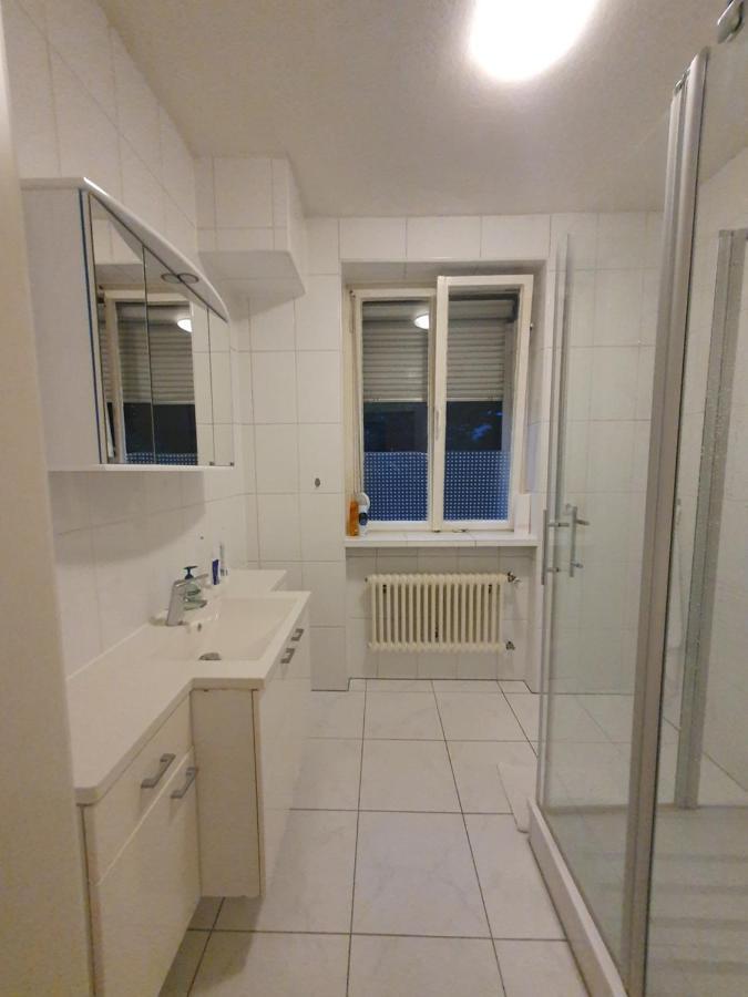Privatzimmer An Der Uniklinik Mainz - Nur Fuer Weibliche Gaeste Exterior foto