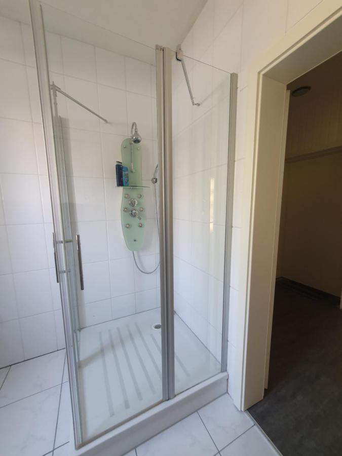 Privatzimmer An Der Uniklinik Mainz - Nur Fuer Weibliche Gaeste Exterior foto