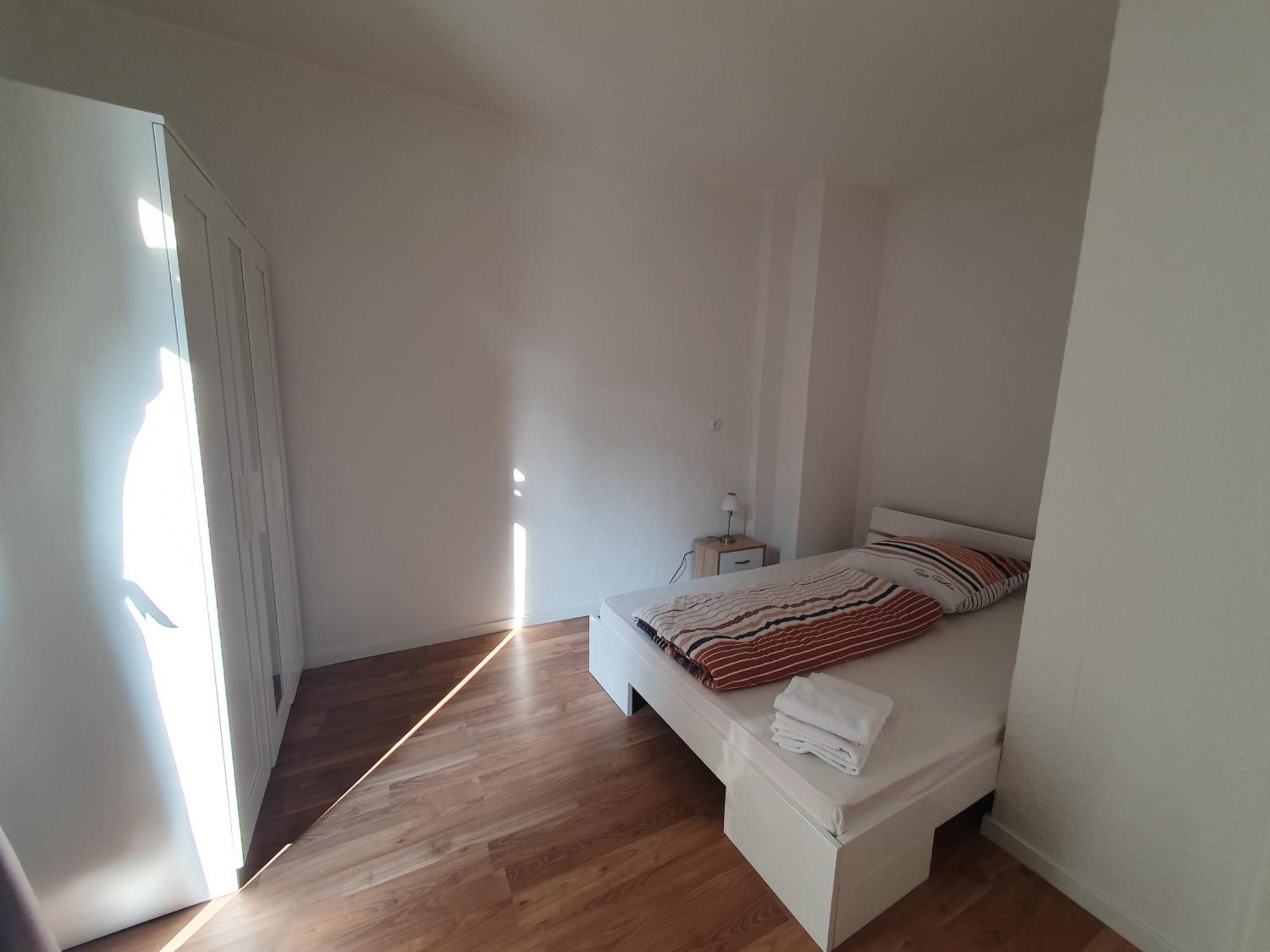 Privatzimmer An Der Uniklinik Mainz - Nur Fuer Weibliche Gaeste Exterior foto